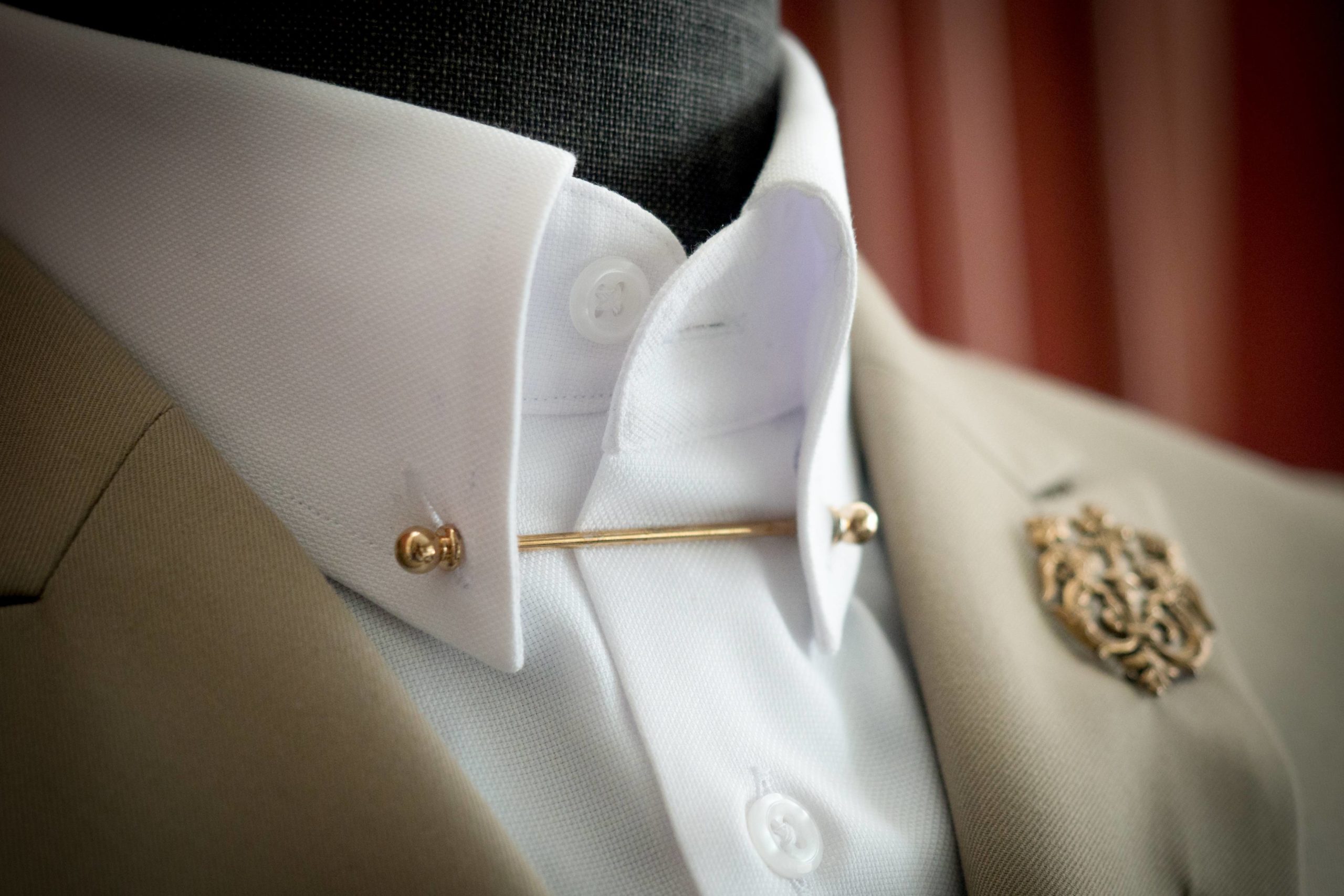 Koszula pin collar – sprawdź, co musisz o niej wiedzieć
