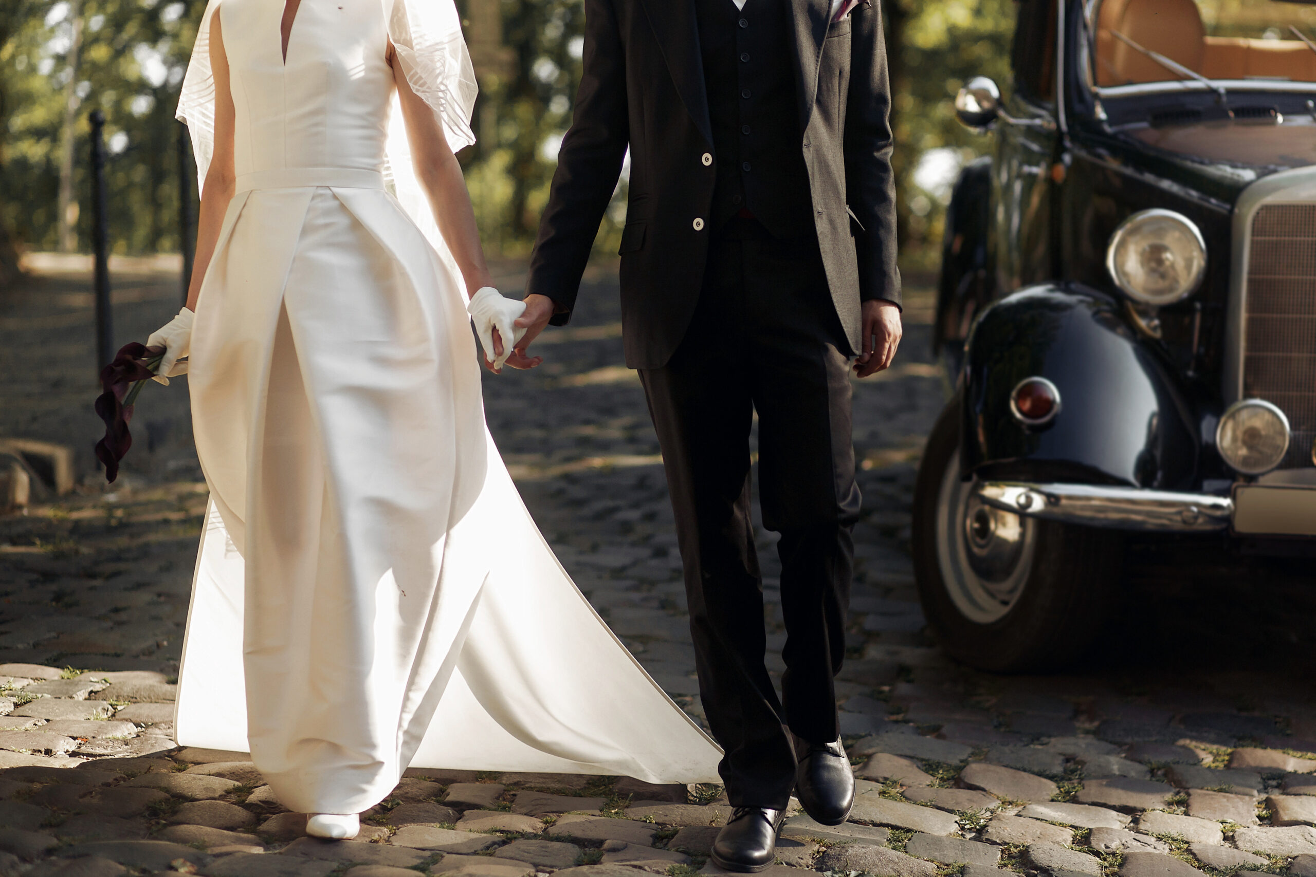 Klasyczny garnitur męski na wesele w stylu klasycznym – zainspiruj się!