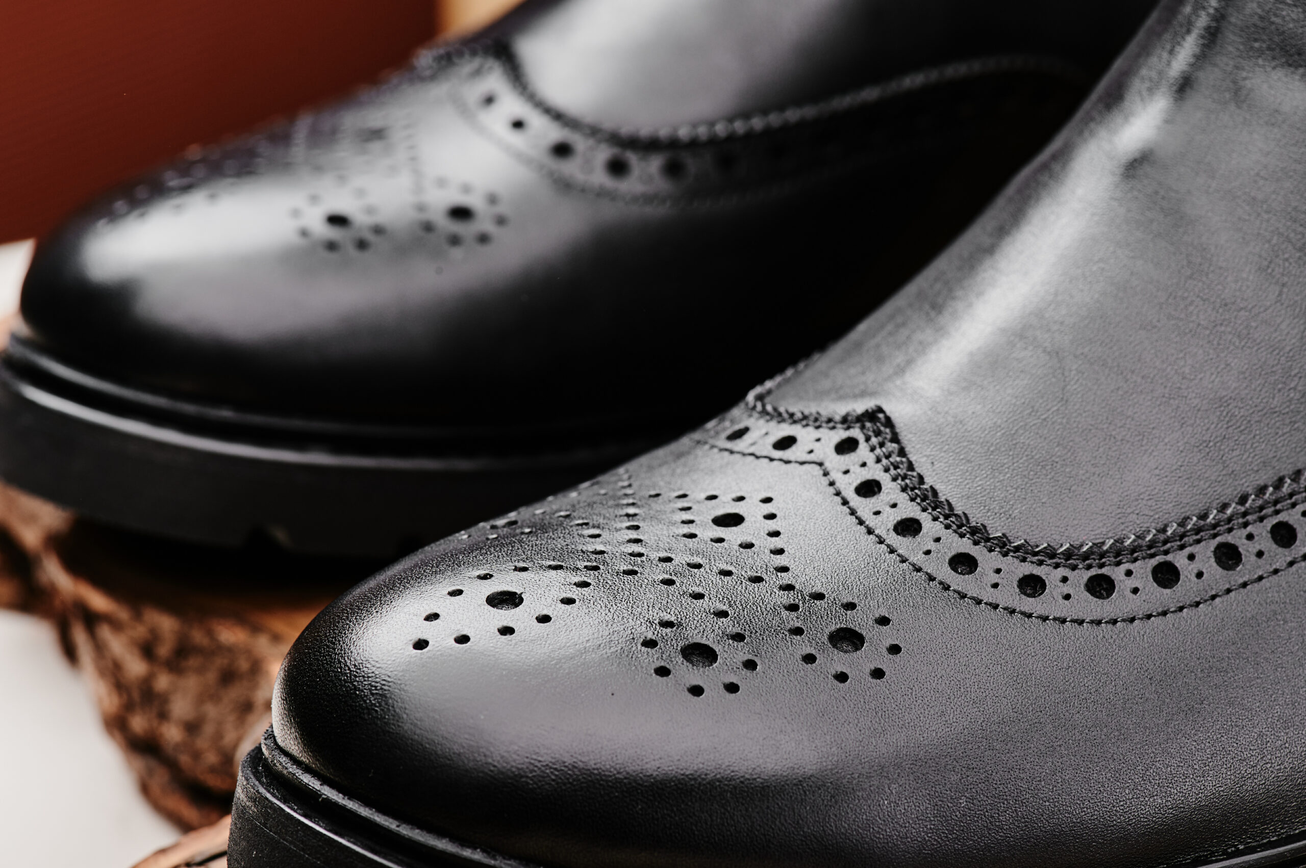 Eleganckie buty zimowe, czyli jakie buty zimowe dobrać do eleganckich spodni?